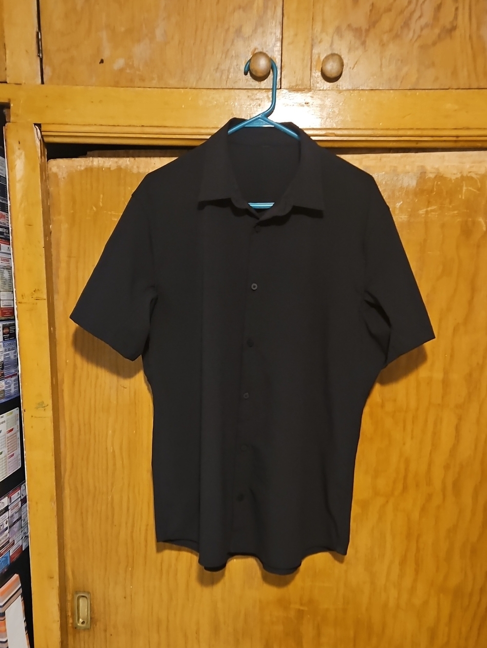 Men's Short Sleeve Black Button-Up Shirt